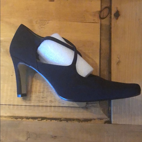 Saks Fifth Avenue Black Neoprene Pump - Picture 3 of 6